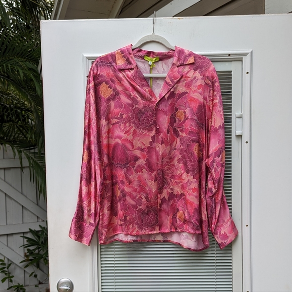 Tell your friends Tops - New Tell Your Friends Revolve Silk Oversized Floral Dolman Shirt in Haruka, sz S